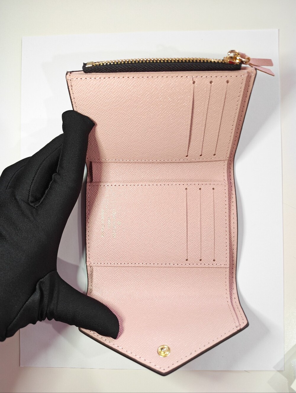Wallet - Picture 4 of 6